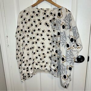 Diane Von Furstenburg White Tan Grey Floral Mixed Media 100% Silk Hanky Top Boho